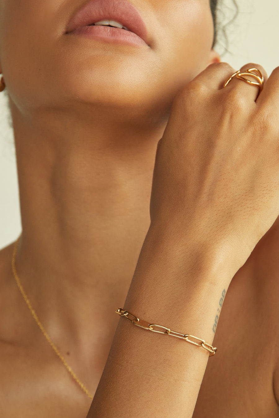SOKO Delicate Ellipse Bracelet - Gold