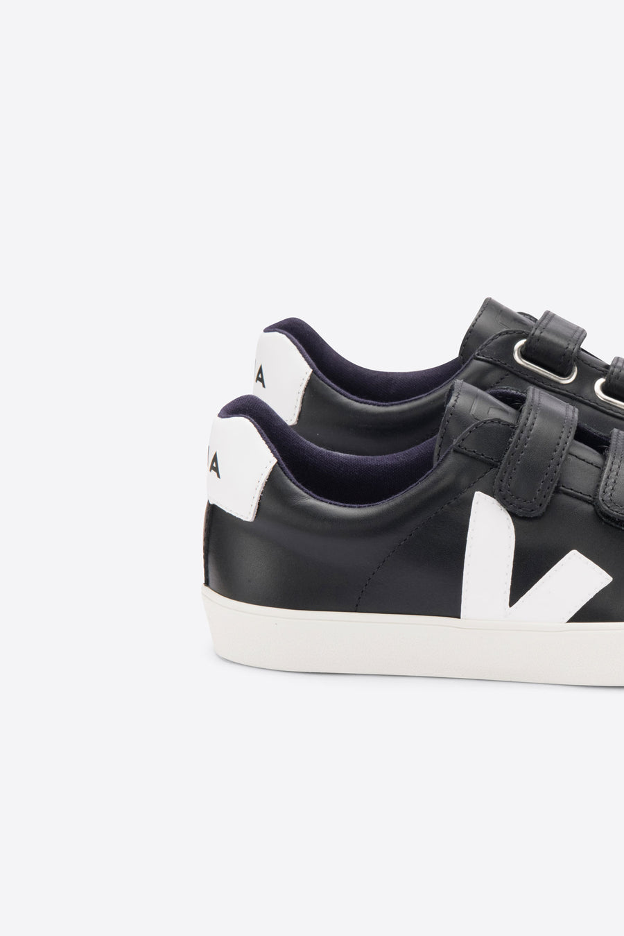 Veja 3-Lock Logo Sneaker