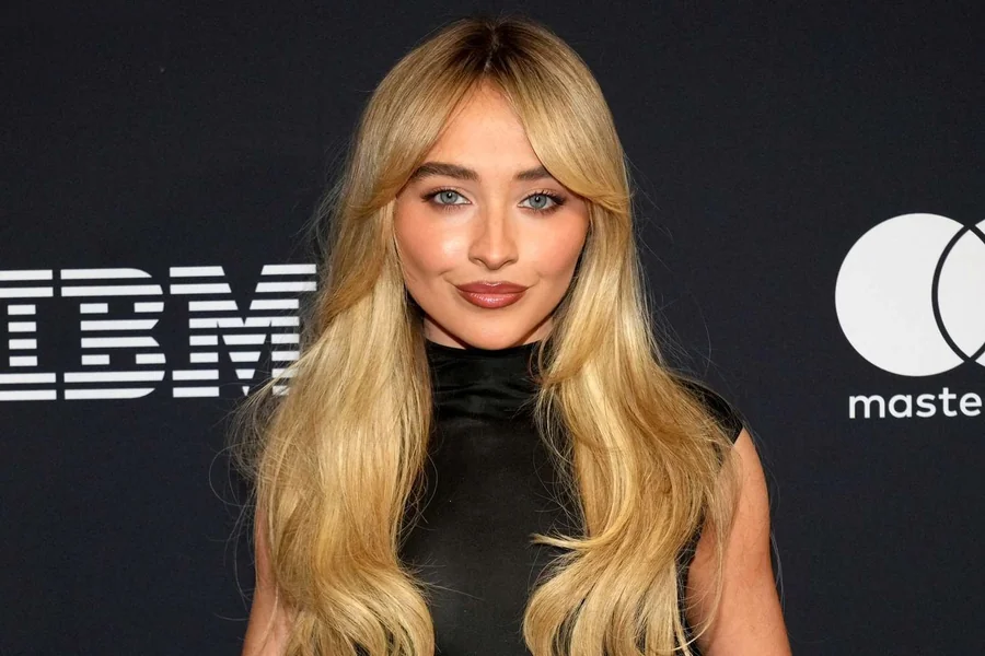 Sabrina Carpenter Height 