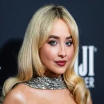 Sabrina Carpenter Height Plays a Big Role in Her Confidence and Style Game