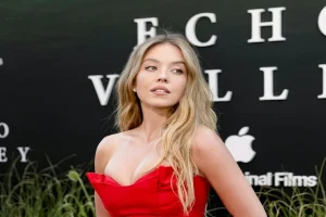 Sydney Sweeney’s Stunning Look at the Echo Valley Premiere