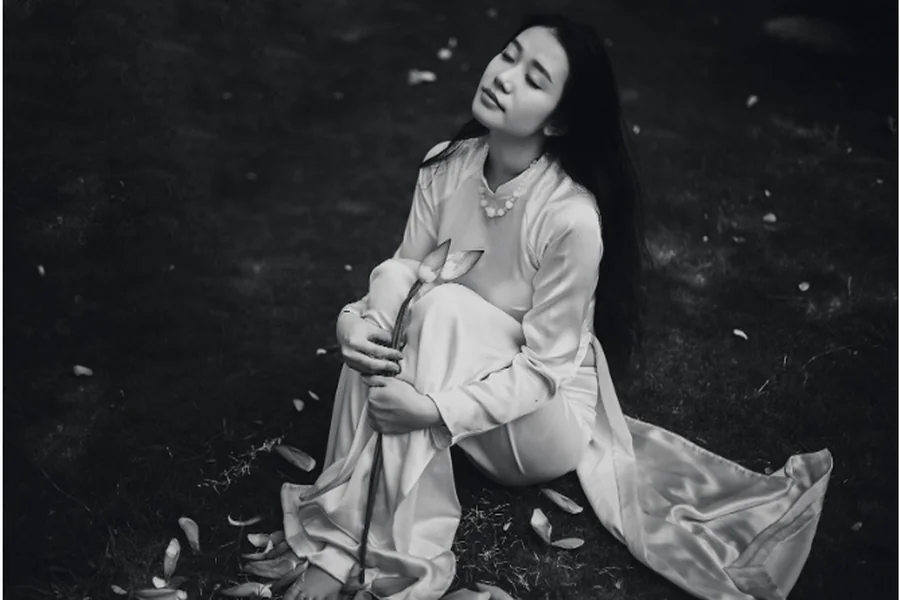 Give Your Shots A Stylish Look Make Photos Black-and-white In 1 Click