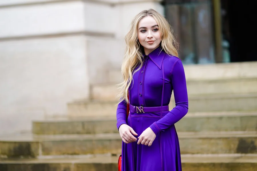 Sabrina Carpenter Fashion