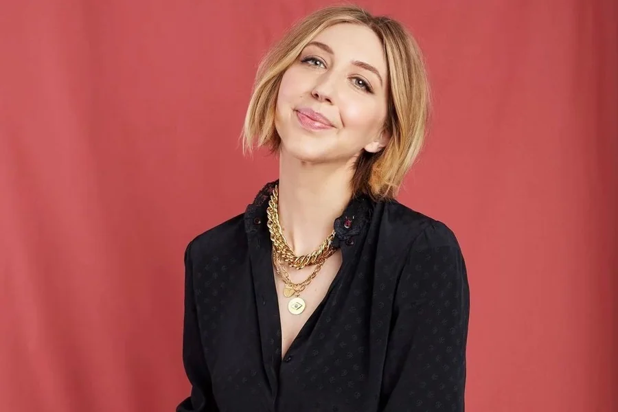 Heidi Gardner Height