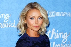 Kelly Ripa Height and Weight – Secrets to Her Enduring Appeal
