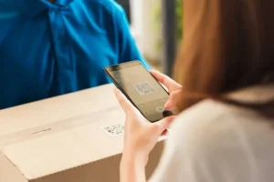 Smart Packaging: The Role Of Technology In Sustainable Fashion