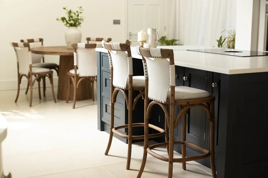 The Ultimate Buying Guide for Bar Tables and Stools