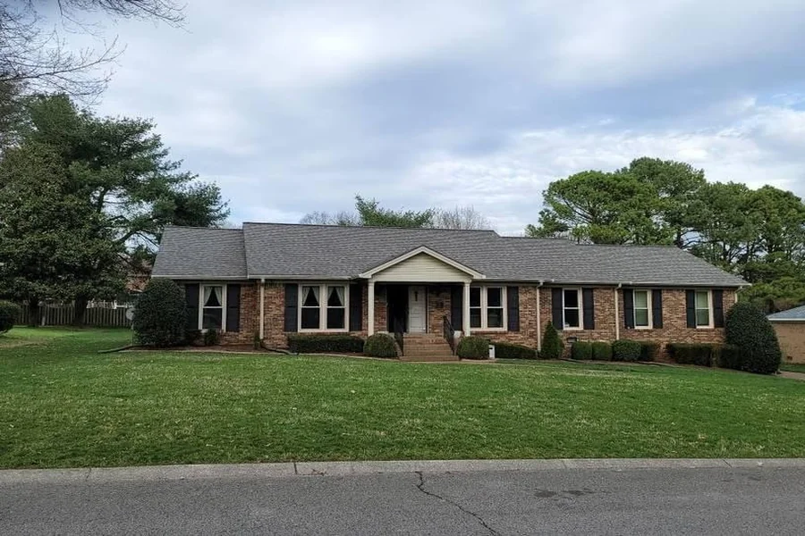 5 Factors That Affect Roof Lifespan in Lakewood’s Changing Climate