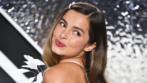 Addison Rae Outfits: The Trendsetter You Need to Follow