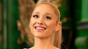 How Tall Is Ariana Grande? Surprising Fact Breaks the Internet