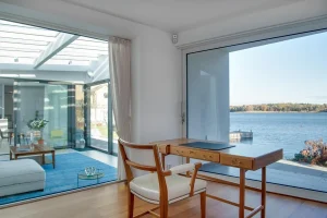 How a Beachside Home Sets the Tone for a Mindful Lifestyle