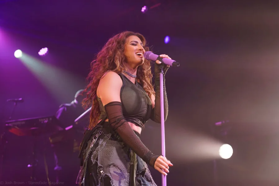 Tori Kelly 
