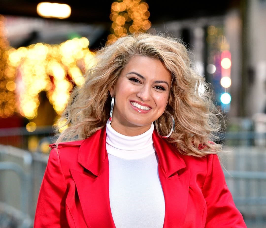 Tori Kelly