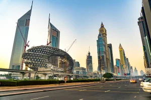 Exploring the UAE in Style: What to Wear and How to Choose the Right Rental Car