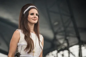 Lana Del Rey Aesthetic and the Style That Fans Love