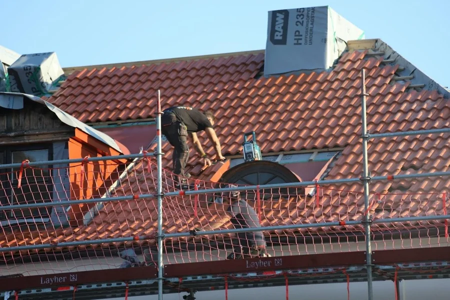Roofing Services Guide Cost, Materials & Choosing Right Contractor
