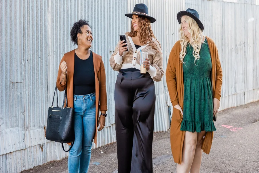 8 Ways to Highlight Your Natural Curves When Getting Dressed