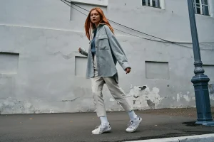 Why Seasonless Dressing Is the Future of Sustainable Fashion