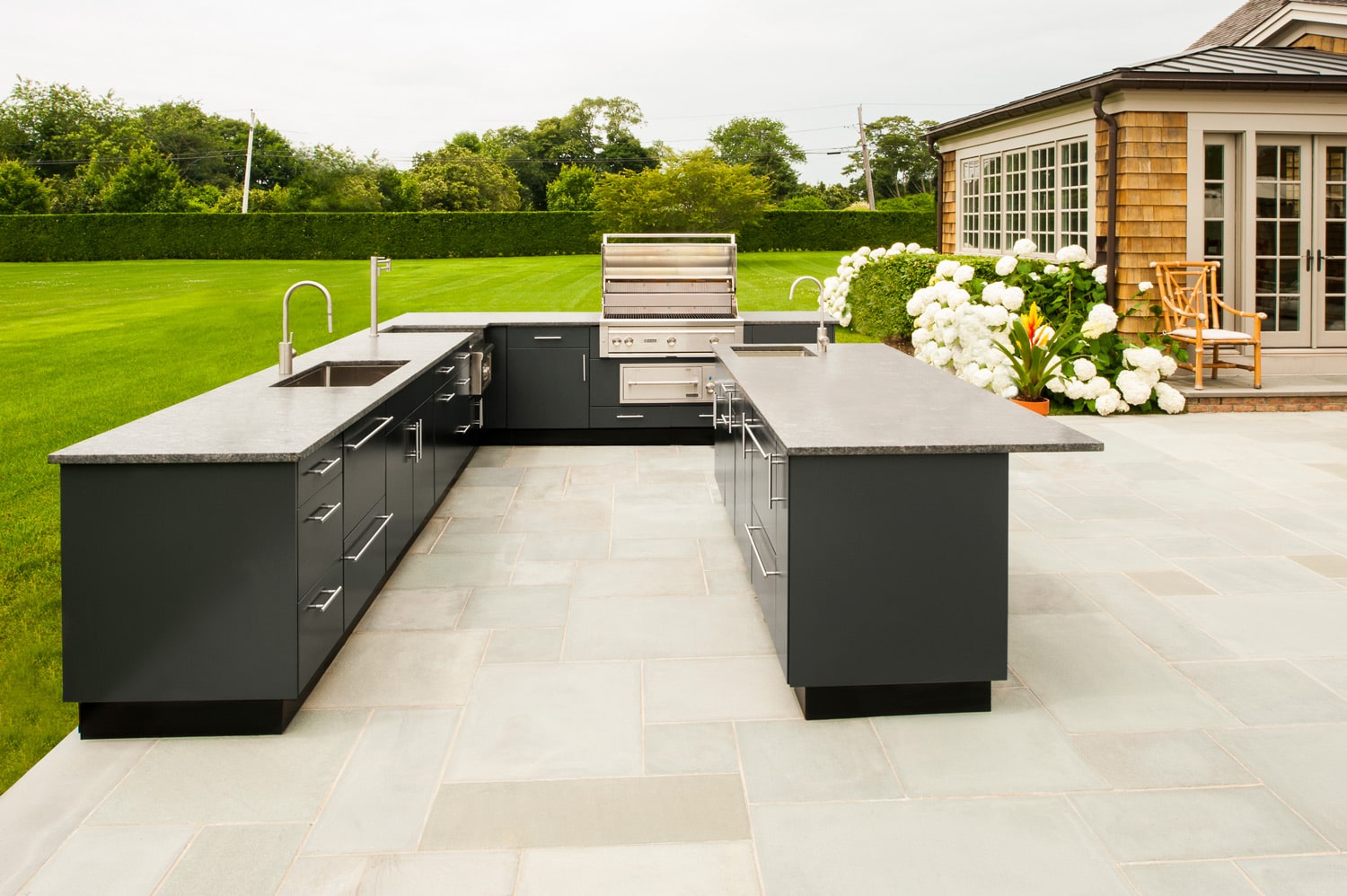 Outdoor Kitchen