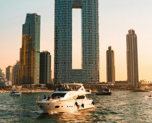 Sun, Salt, Style: A Chic and Conscious Yacht Checklist for the UAE