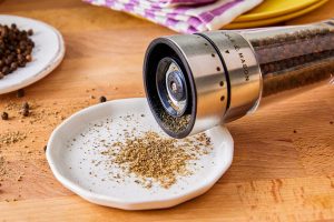 7 Features to Look for in a High-Quality Professional Pepper Mill