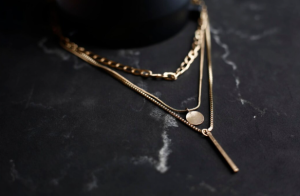 How to Choose Necklaces That Elevate Any Outfit