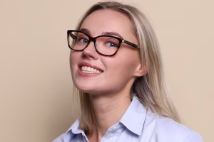 What Product Details Matter Most When Choosing Prescription Glasses Online