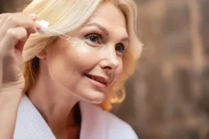 Moisturizer for Aging Skin: What Changes as Skin Matures