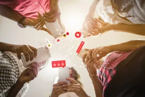 How Online Communities Influence Club Popularity