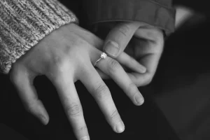 From “Yes” to New Horizons – Essential Steps for Moving Abroad with Your Fiancé