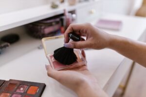 The Best Lip Blush Clinic in Dubai: Get the Perfect Natural Tint at Lips & Brows