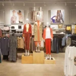 Why Online Fashion Stores Change Across Borders